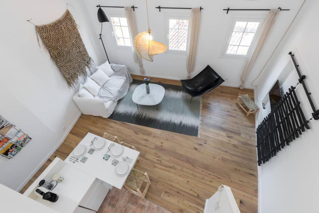 Malonat Duplex - Old Town Apartment Nisa Exterior foto